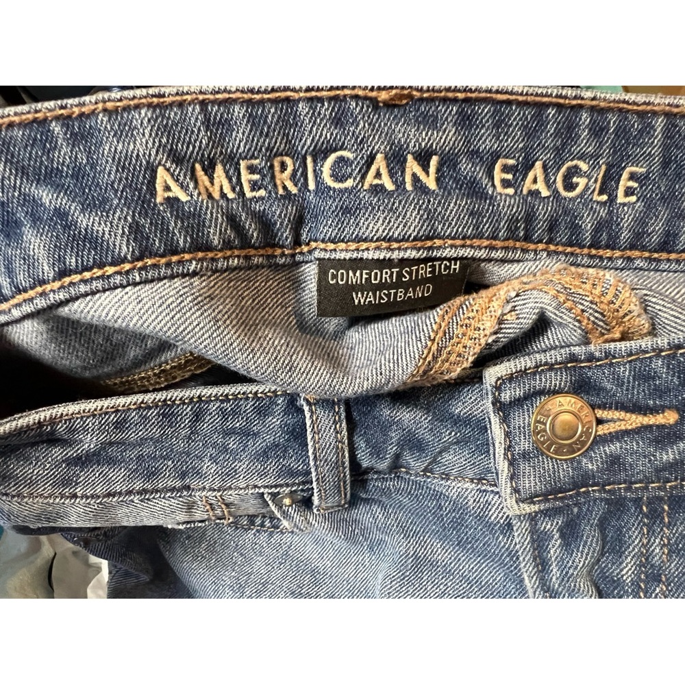 AE Ripped Mom Jean 👖 - Picture 12 of 13